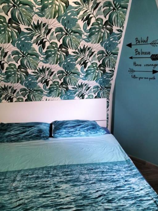 Sea Side Attic Apartment Росолина Маре Екстериор снимка