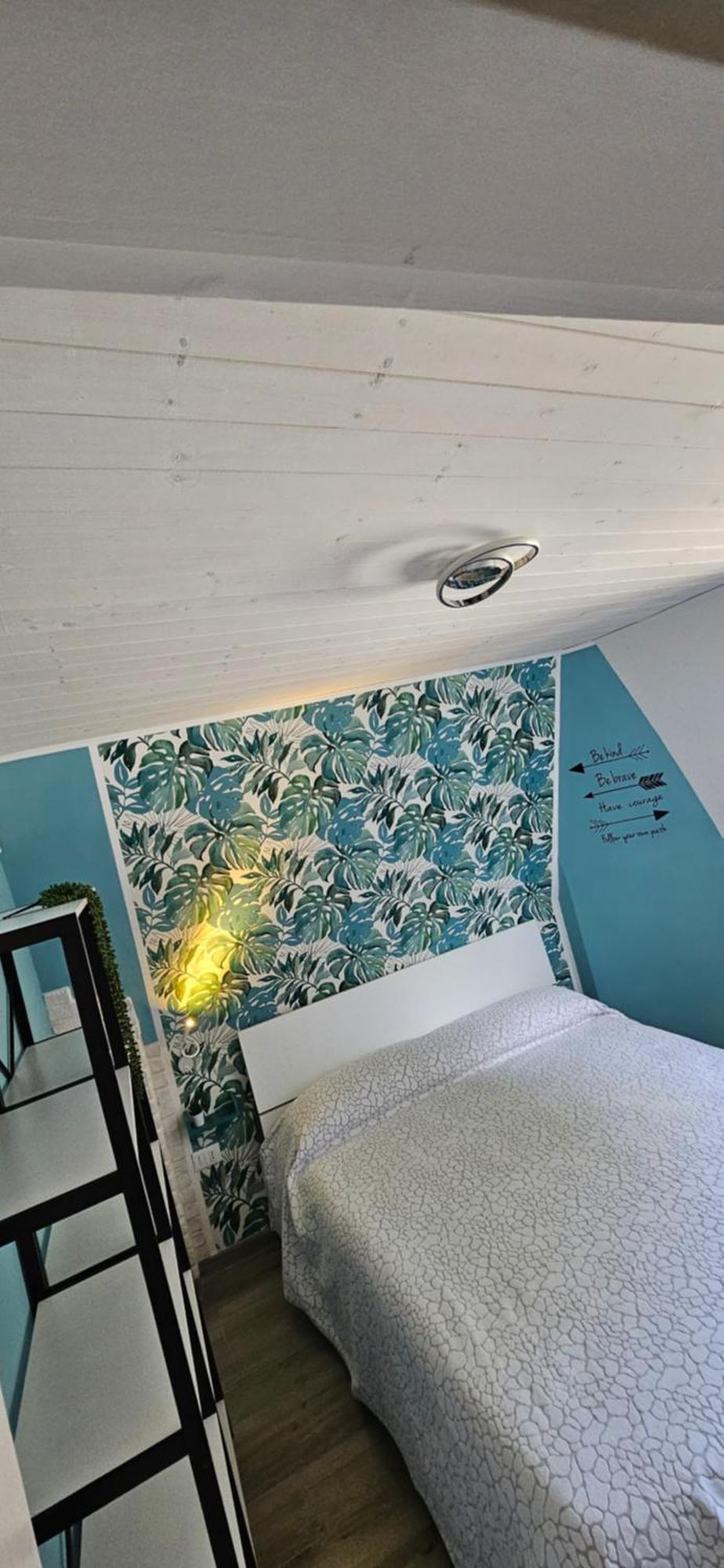 Sea Side Attic Apartment Росолина Маре Стая снимка
